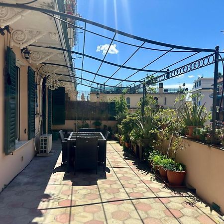 Apartmán Sole, Terrazza, Centro Citta E Wi-Fi Veloce! Janov Exteriér fotografie
