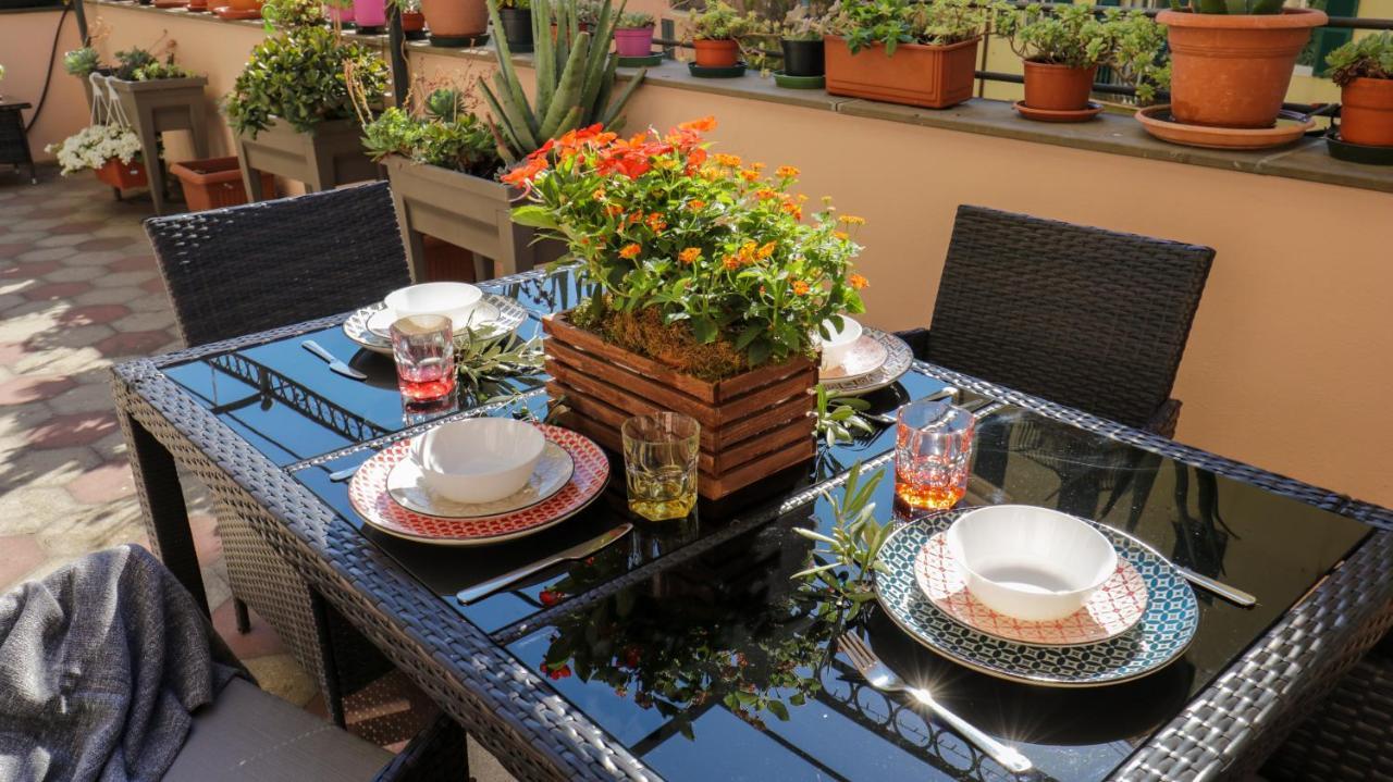 Apartmán Sole, Terrazza, Centro Citta E Wi-Fi Veloce! Janov Exteriér fotografie