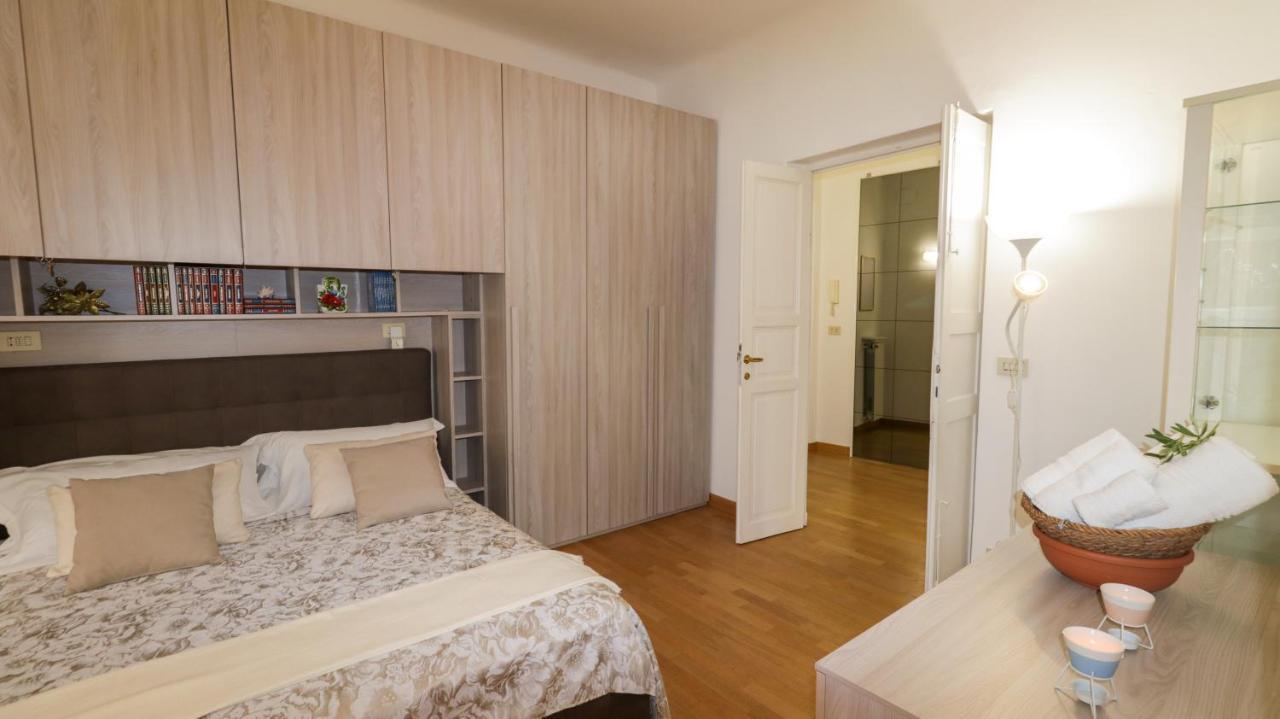Apartmán Sole, Terrazza, Centro Citta E Wi-Fi Veloce! Janov Exteriér fotografie