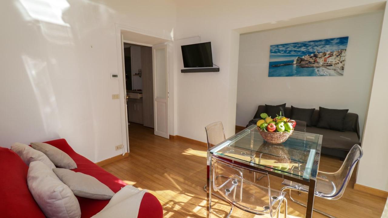 Apartmán Sole, Terrazza, Centro Citta E Wi-Fi Veloce! Janov Exteriér fotografie