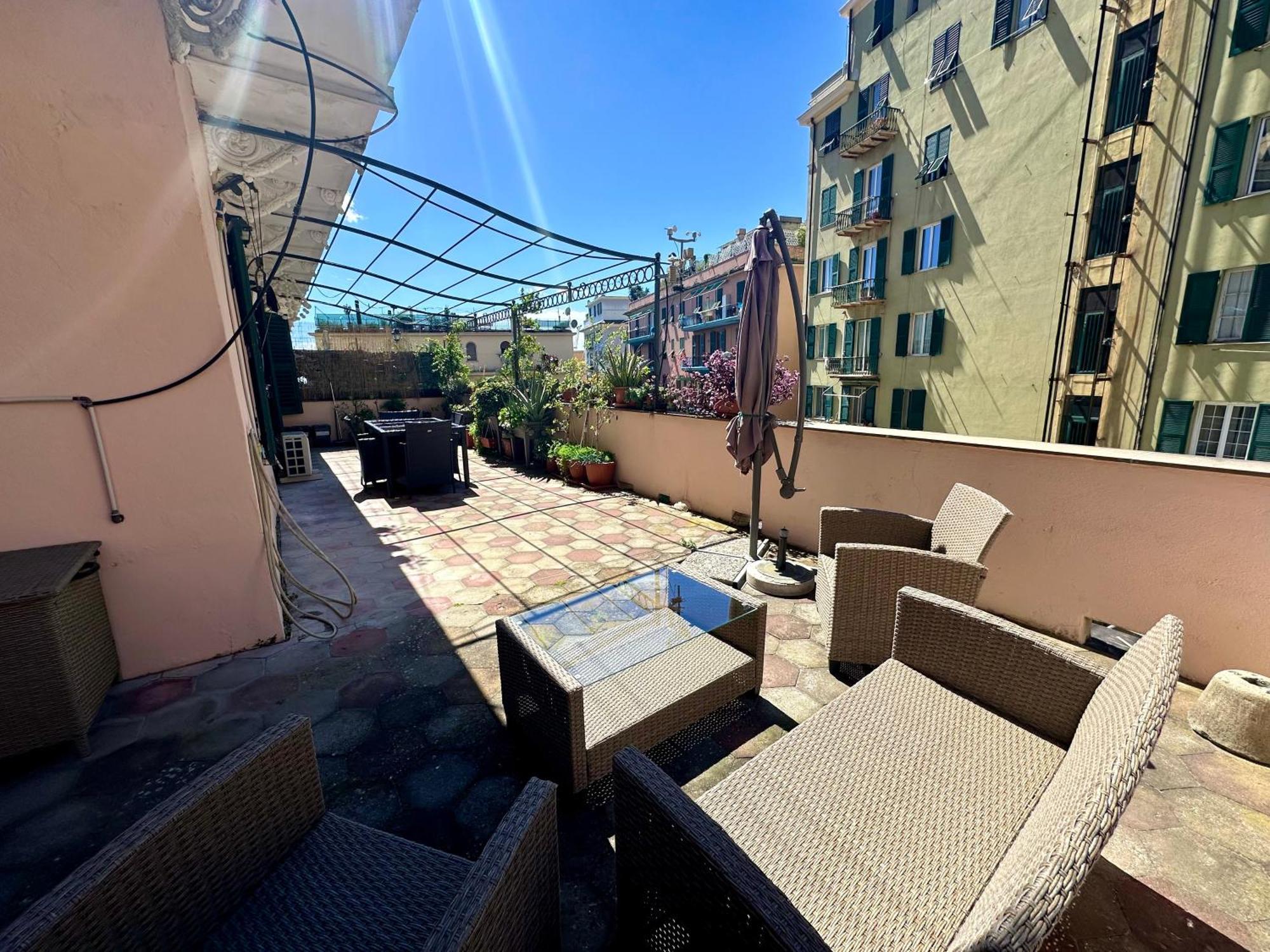 Apartmán Sole, Terrazza, Centro Citta E Wi-Fi Veloce! Janov Exteriér fotografie